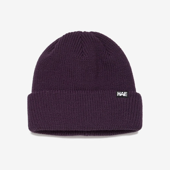 HAE Navigator Mütze in Aubergine – Beanie aus 100% Acryl