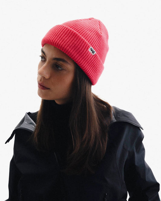 HAE Navigator Beanie in Coral rot