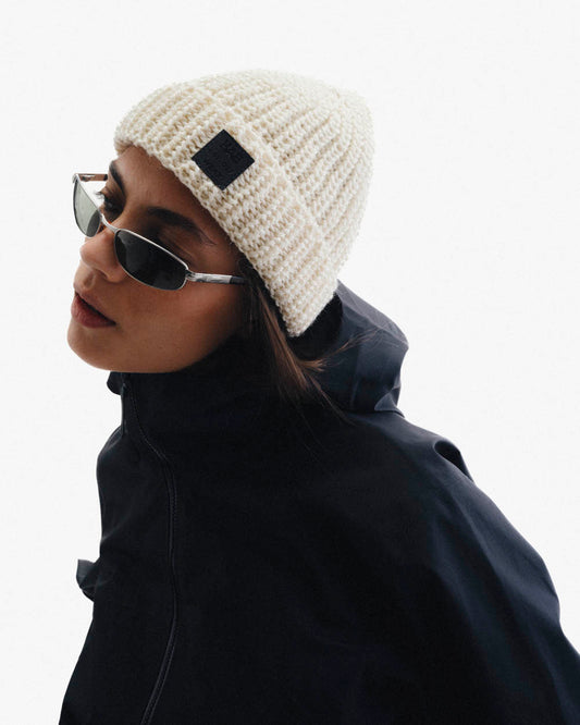 Wolle Walliser Schwarznasenschaf Mütze