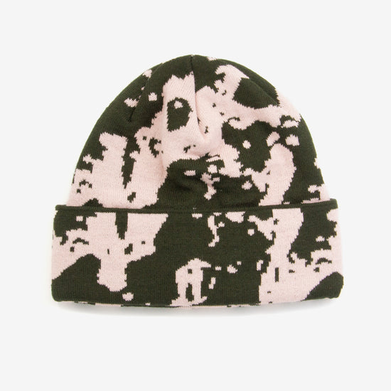 HAE Faceshot Beanie in Khaki – zweifarbiges Splatter-Muster in Oliv und Rosa, 100% Acryl, freigestellt vor weissem Hintergrund