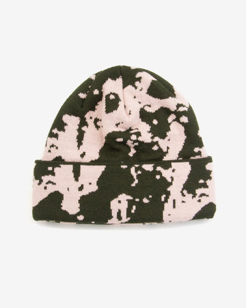 HAE Faceshot Beanie in Khaki – zweifarbiges Splatter-Muster in Oliv und Rosa, 100% Acryl, freigestellt vor weissem Hintergrund