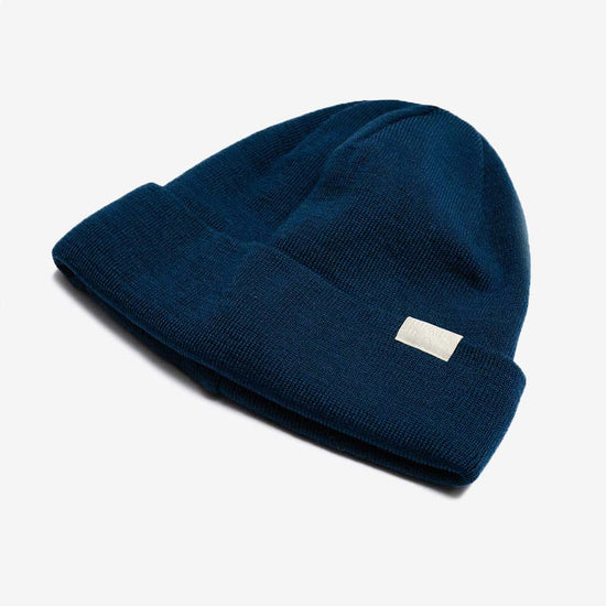 Drifter Merino Mütze in der Farbe Blau als Seitenansicht