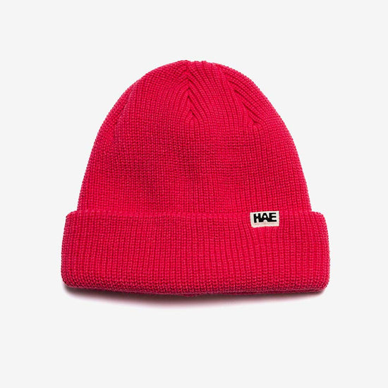 HAE Navigator Beanie in Rot