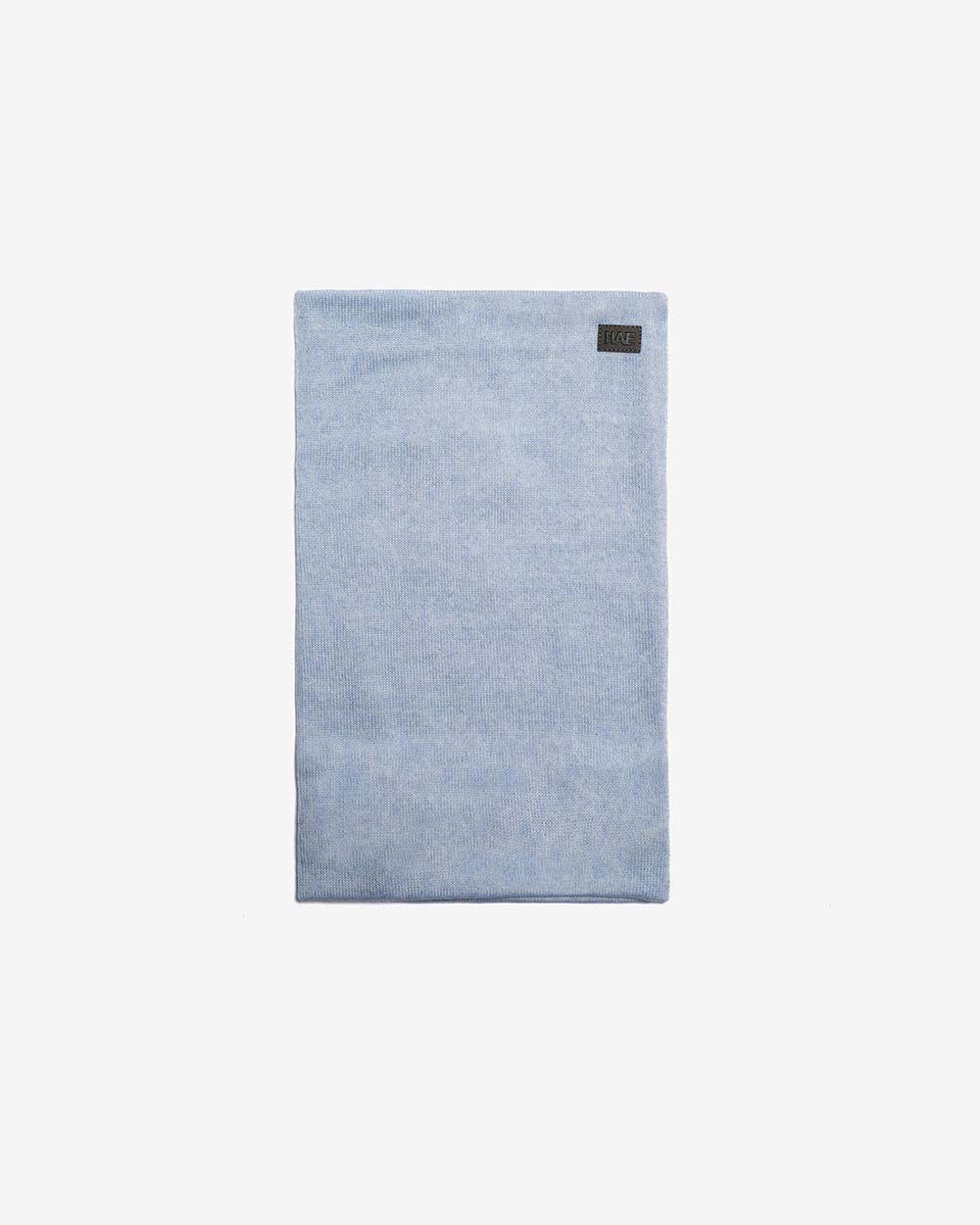 Schöner Merino Neckwarmer im kalten Eisblau